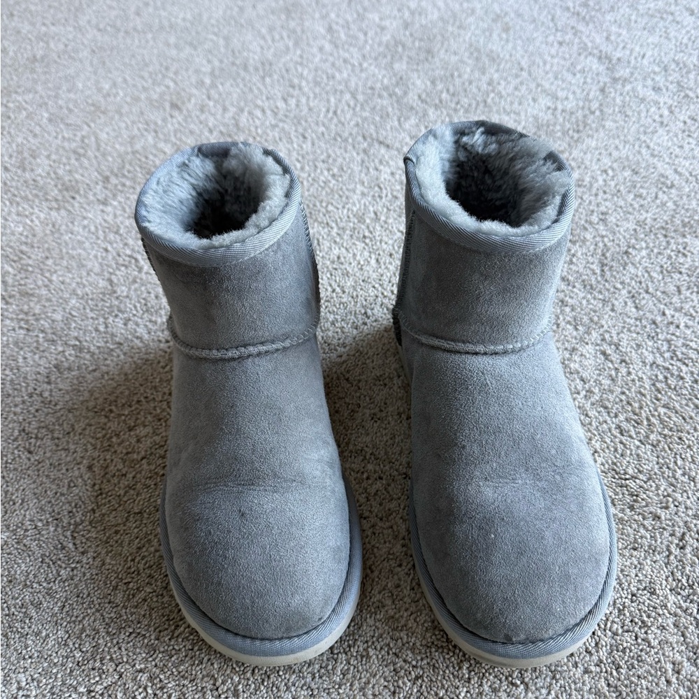UGG Classic Mini II Ankle Boots Women’s Size 7